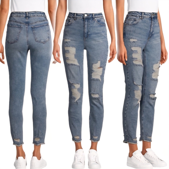 ⚫️ ☆NWOT☆ Tinseltown Destructed Mom Jeans Size 9 Juniors - Picture 1 of 11